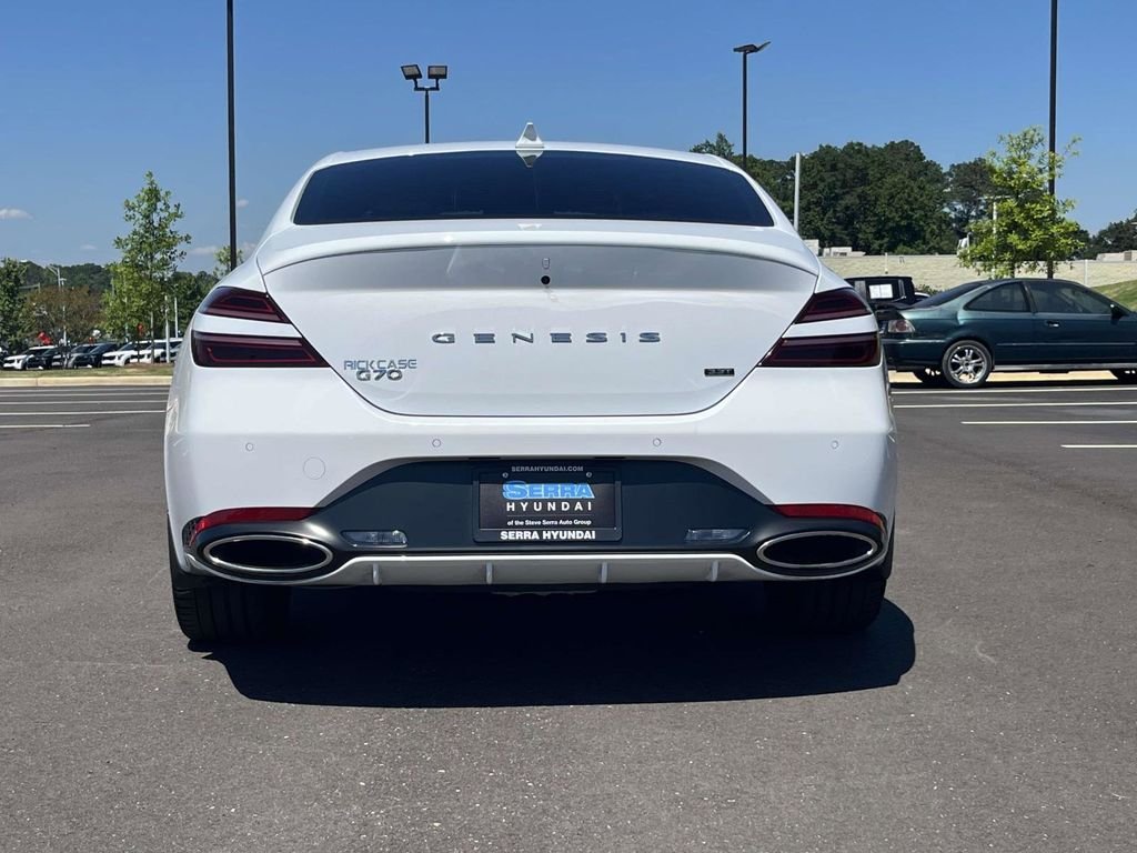 Used 2026 White Genesis 3.3T Sport Prestige image 4