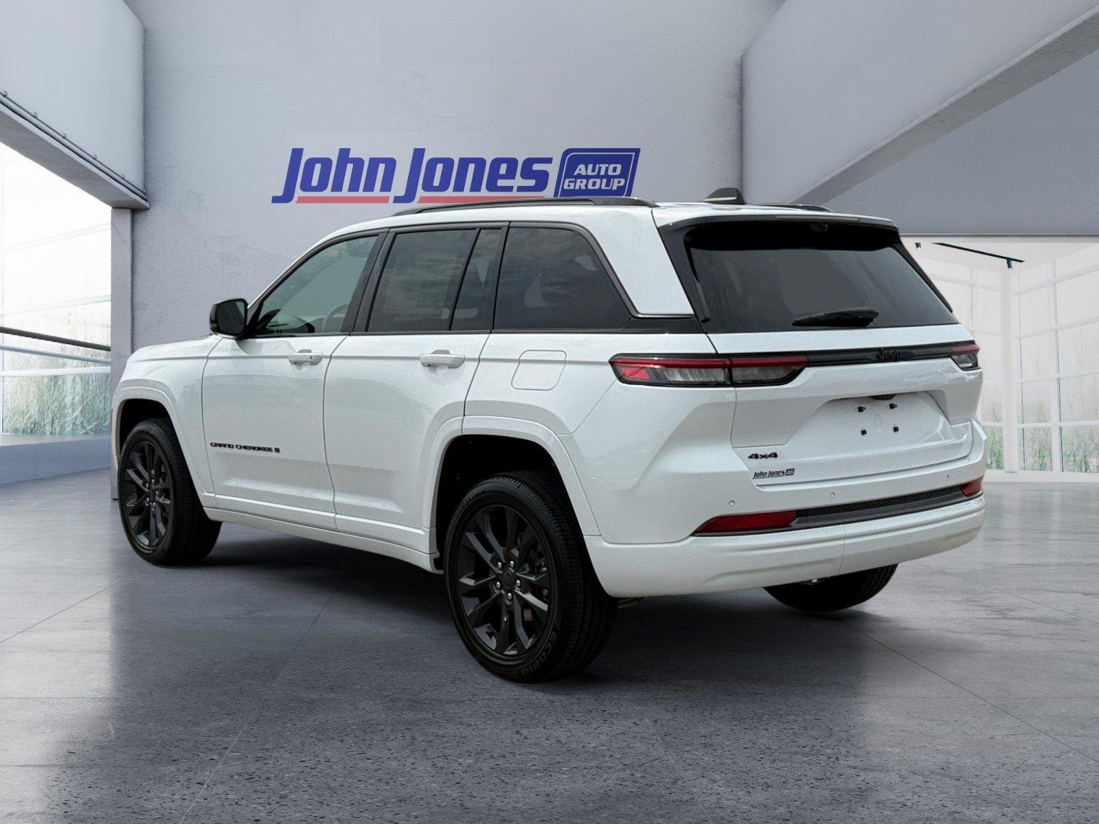 New 2026 Bright White Clear-Coat Exterior Paint Jeep Limited Reserve image 3