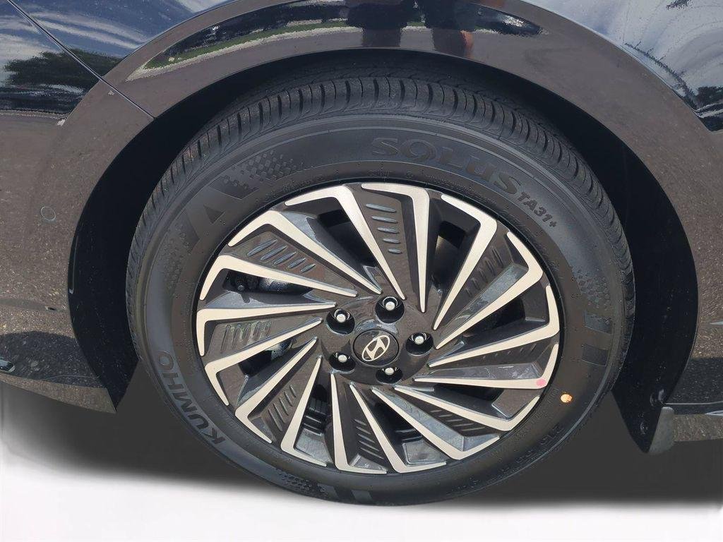 New 2026 Black Hyundai Limited image 11