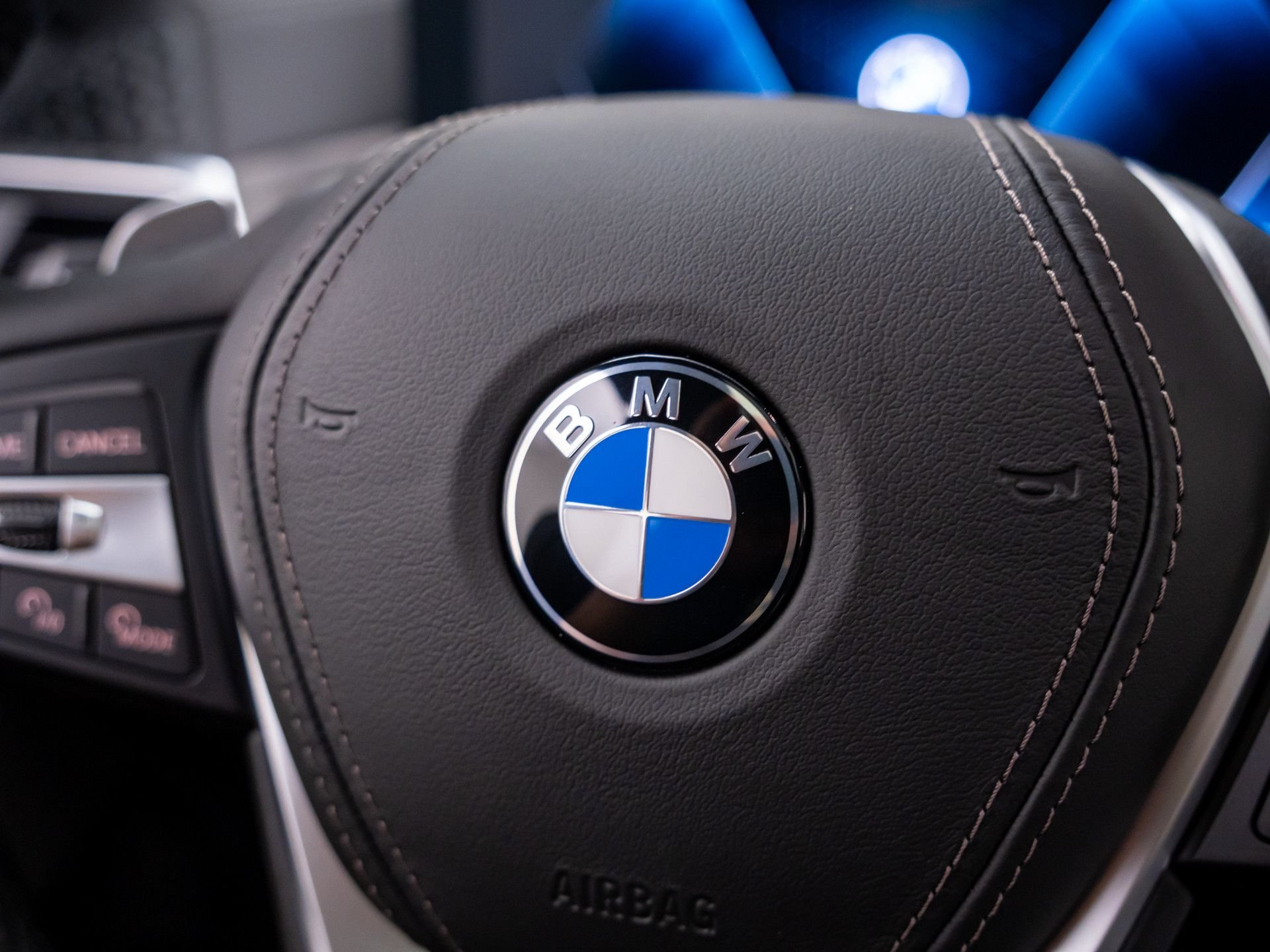 New 2026 Tanzanite Blue II Metallic BMW xDrive40i image 26