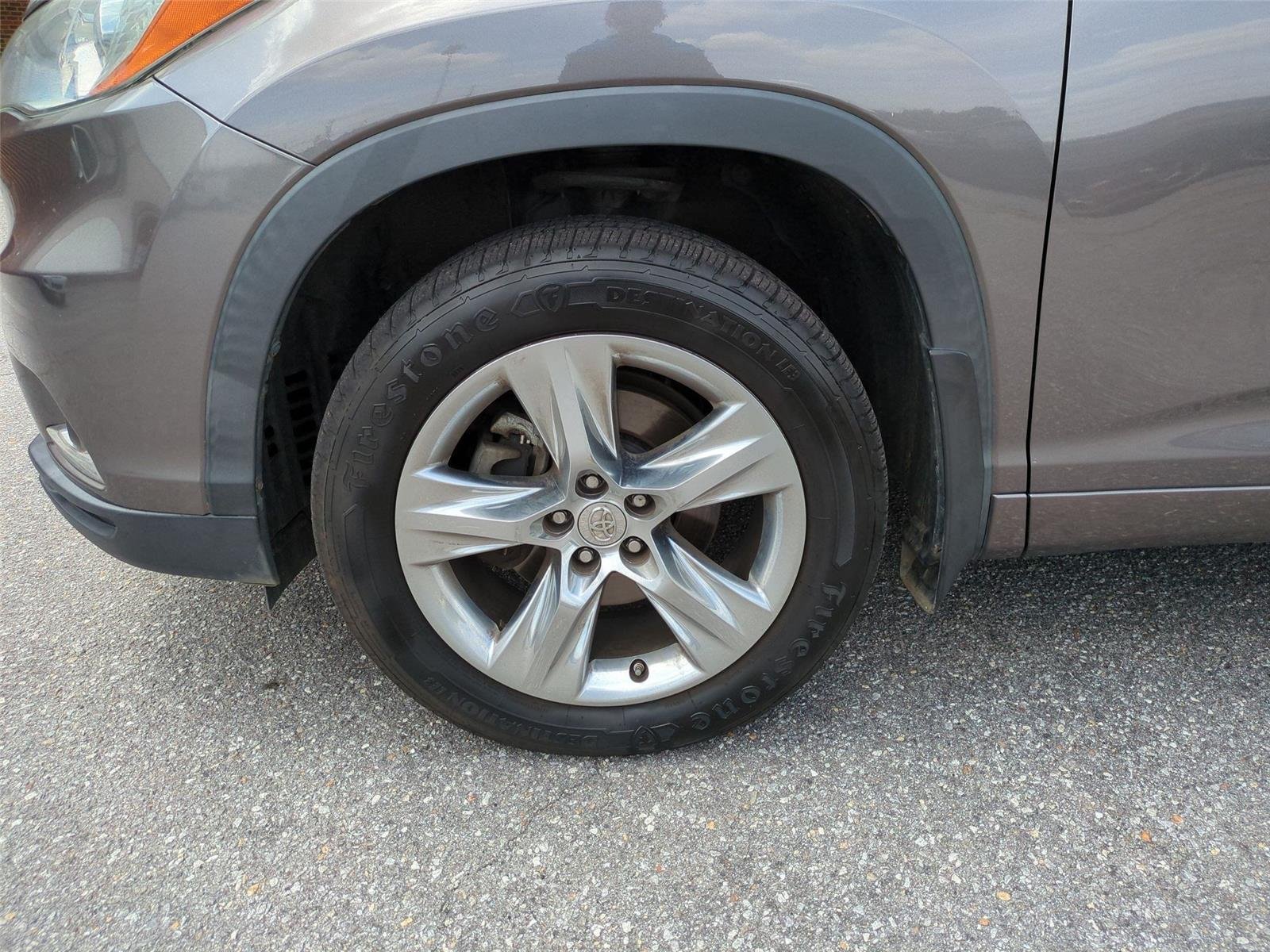 Used 2014 PREDAWN GRAY MICA TOYOTA  image 10