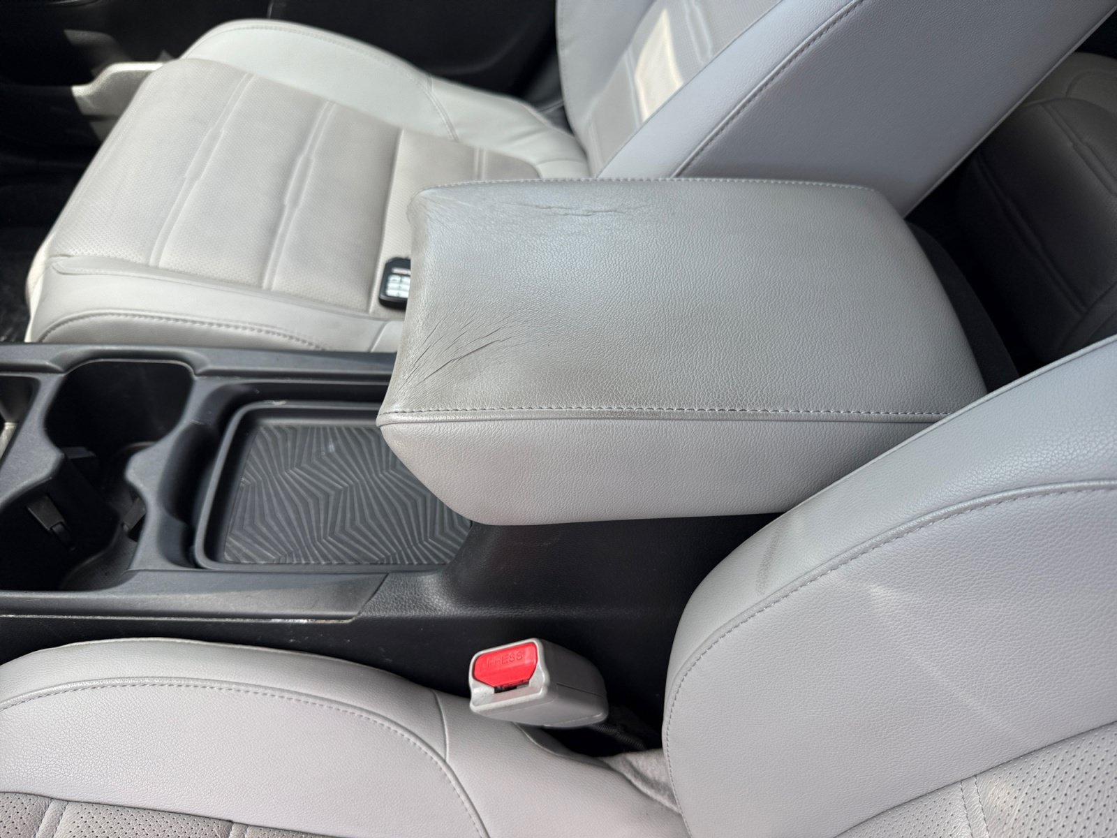 Used 2017 Obsidian Blue Pearl Honda Touring image 14