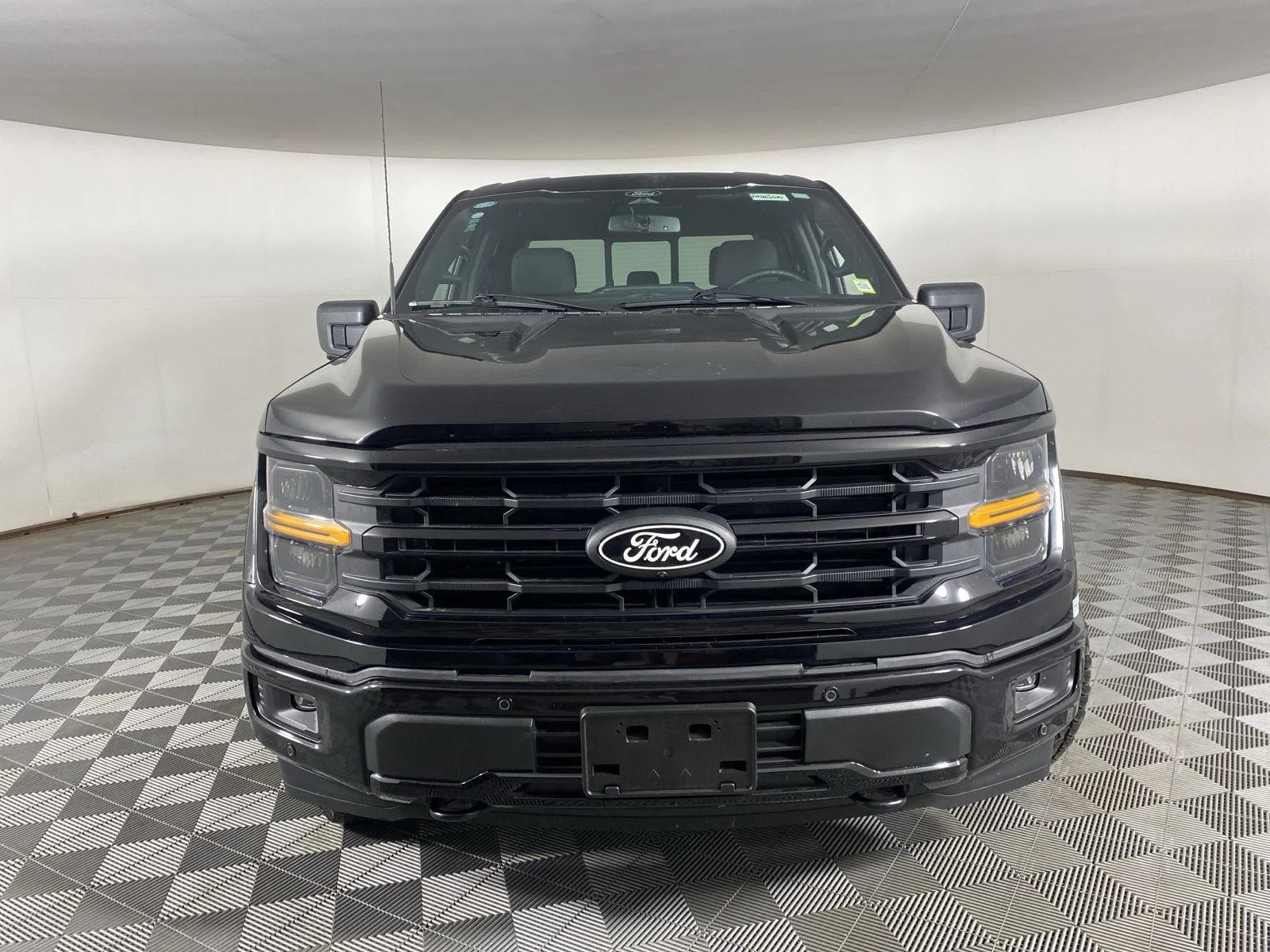 Used 2026 Agate Black Ford XLT image 2