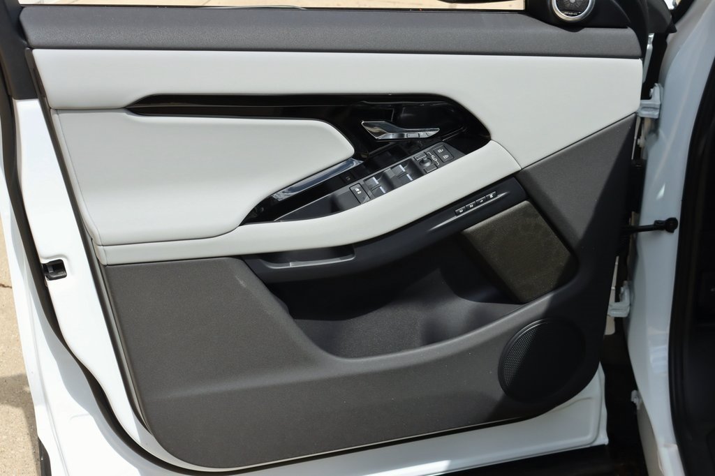 2026 LAND ROVER RANGE ROVER EVOQUE - Image 10