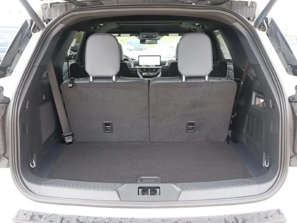 New 2026 Star White Metallic Tri-Coat Ford Tremor® image 14