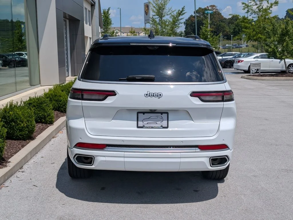 Used 2024 White Jeep Summit image 6