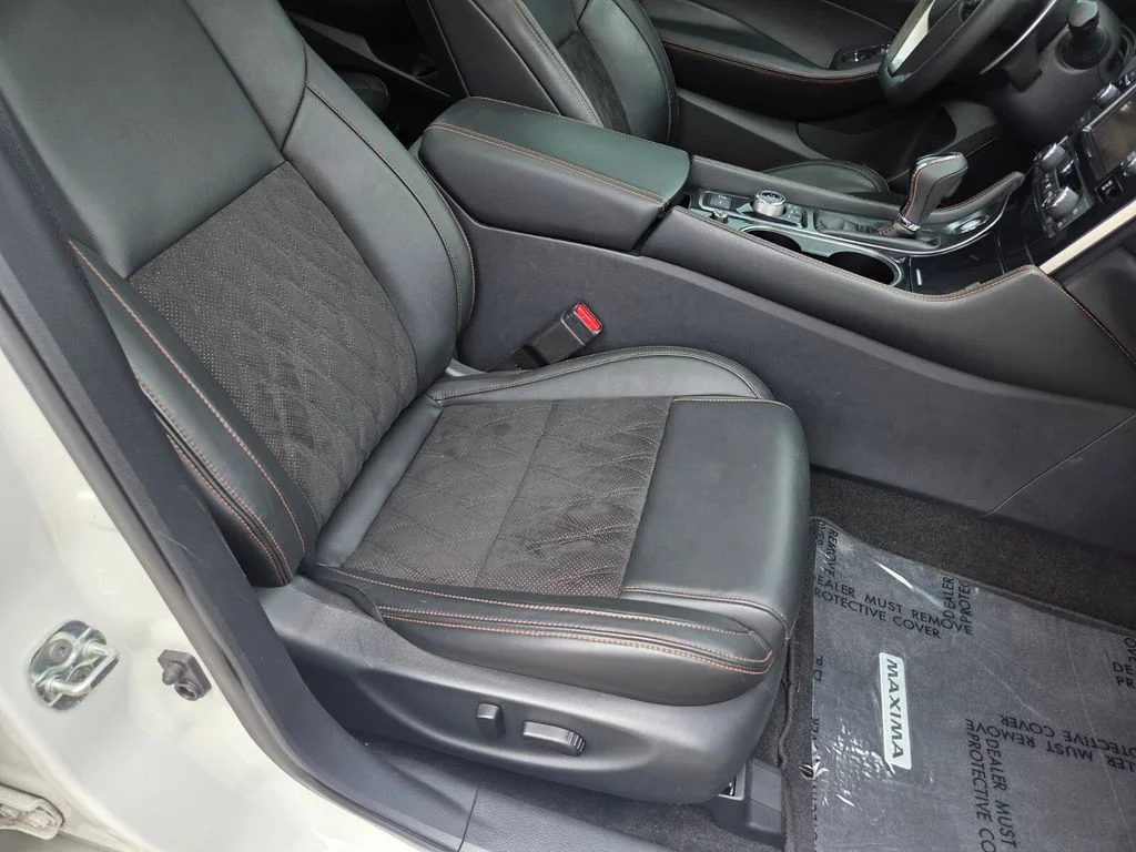 Used 2023 White Nissan SR image 29