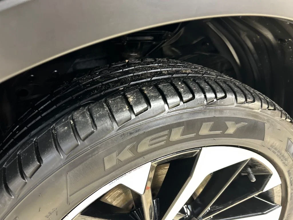 Used 2023  Mitsubishi SE image 11