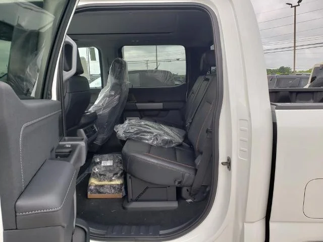 2025 Ford F-350 Super Duty Lariat - Photo 32