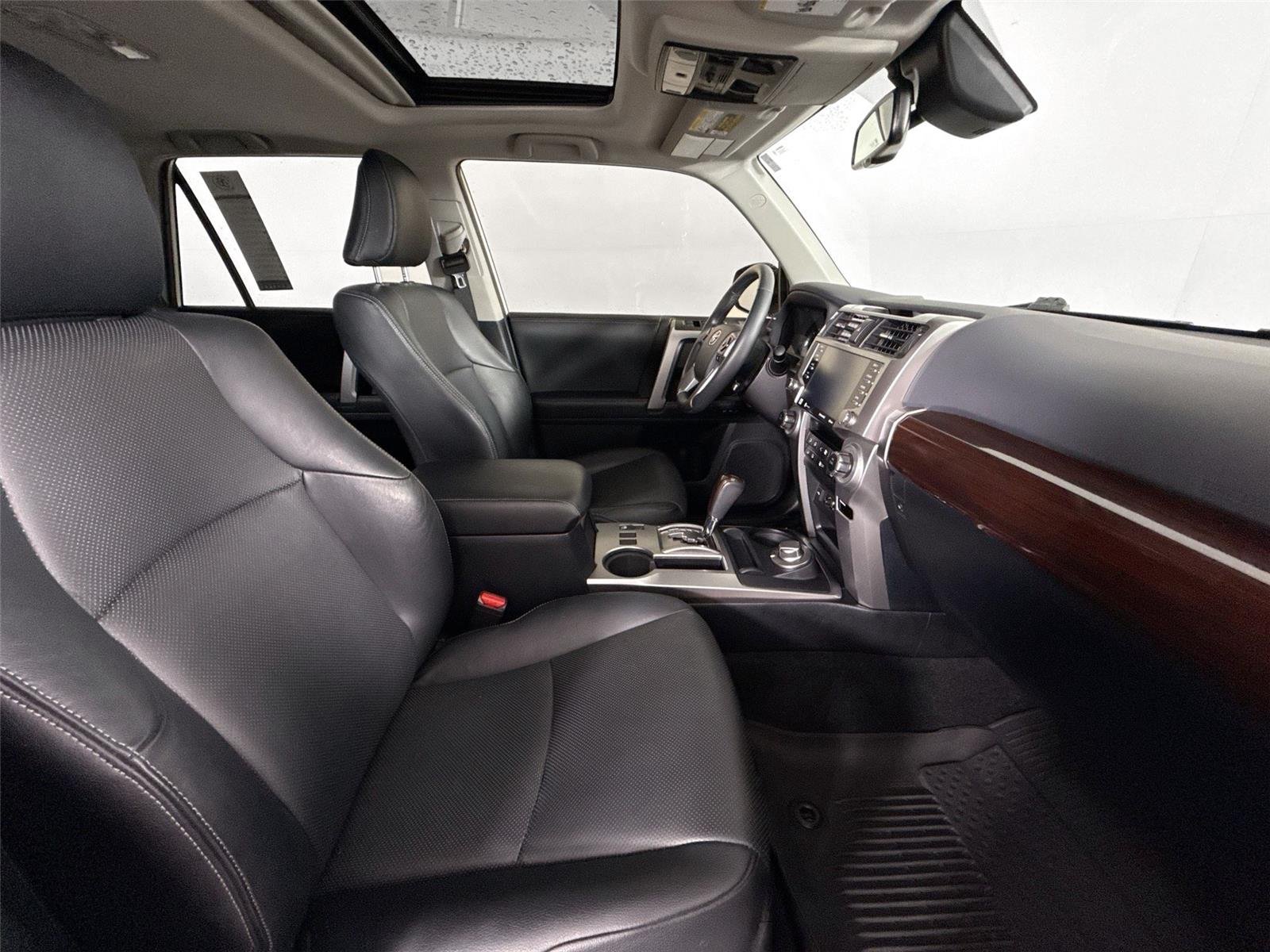 Used 2020 Blizzard Pearl Toyota Limited image 43