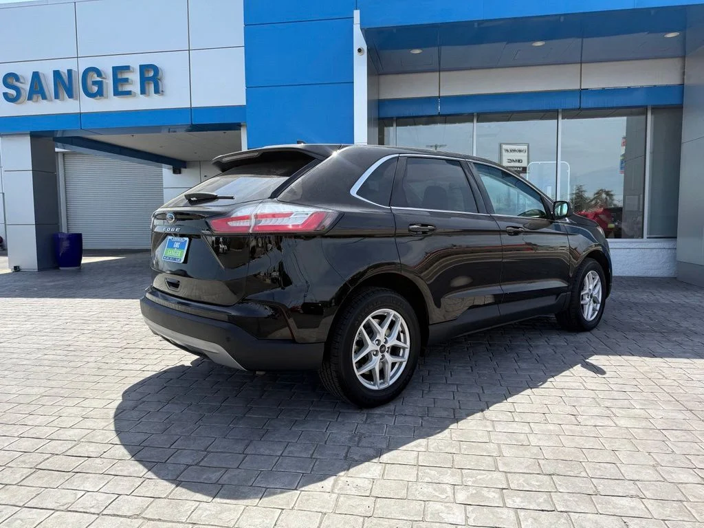Used 2024 Black Ford SEL image 11