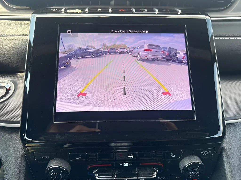Used 2024 Silver Jeep Altitude X image 19