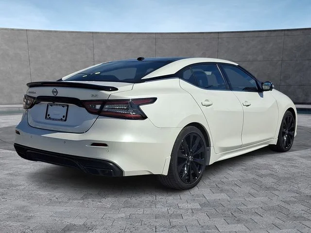 Used 2023 White Nissan SR image 6