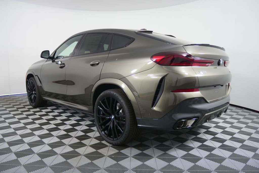 Used 2027 Green Metallic BMW xDrive40i image 5