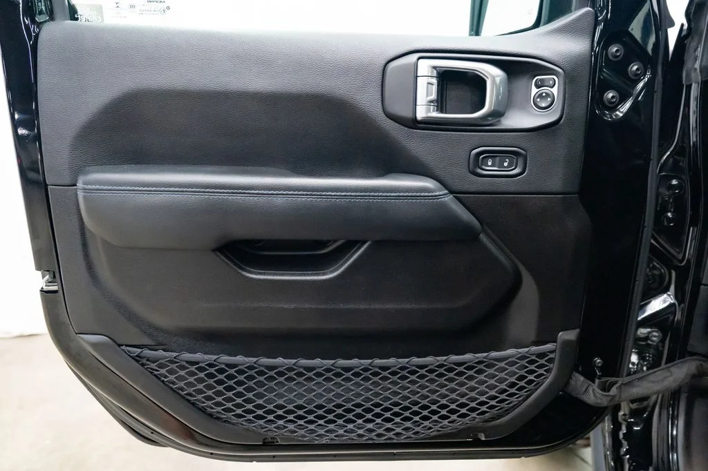 Used 2023 Black Jeep Rubicon 4xe image 21