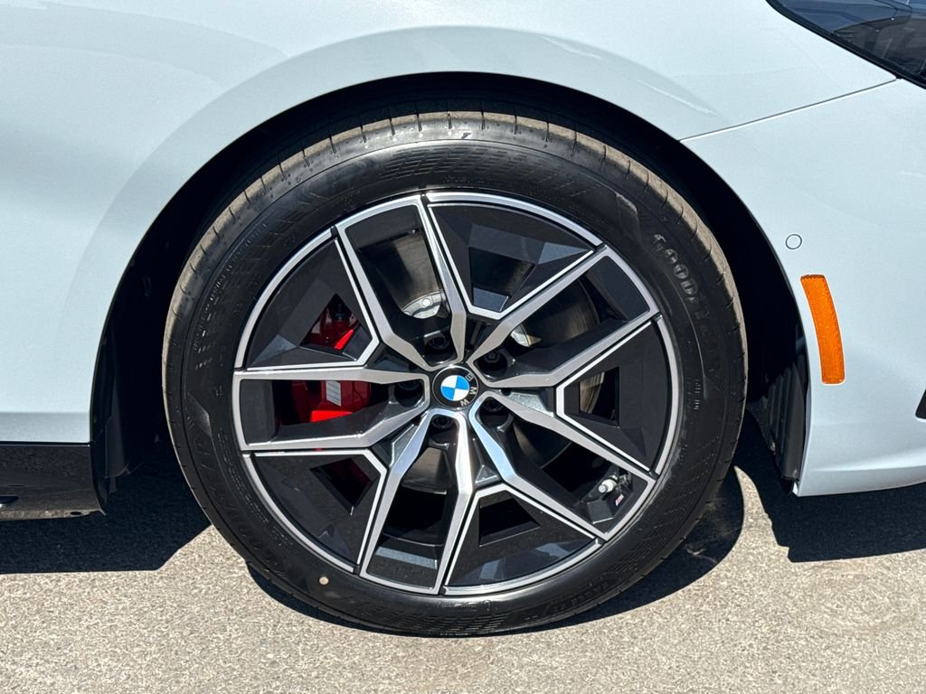 New 2027 Gray BMW xDrive40 image 7