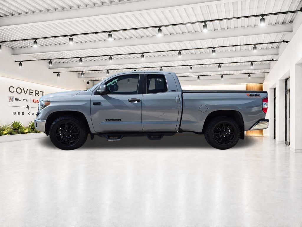 Used 2019 Gray Toyota SR5 image 6