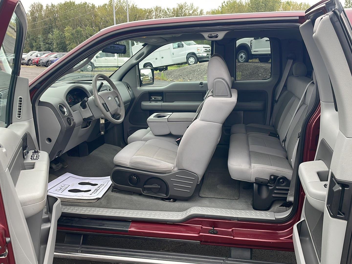 Used 2006  Ford  image 10