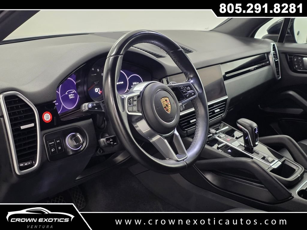 Used 2022  Porsche Base image 23