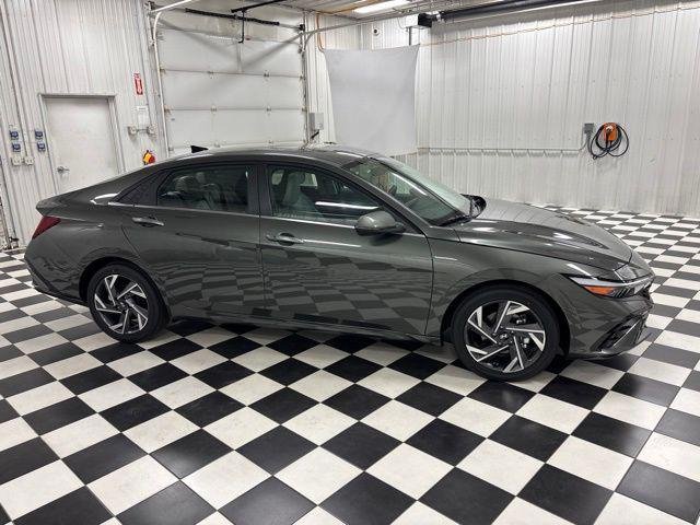 New 2026 Gray Hyundai Limited image 3
