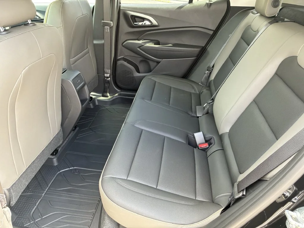 New 2026 Mosaic Black Metallic Chevrolet ACTIV image 14