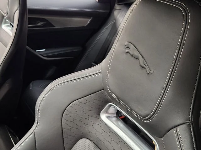 2026 Jaguar F-Pace R-Dynamic S - Photo 15