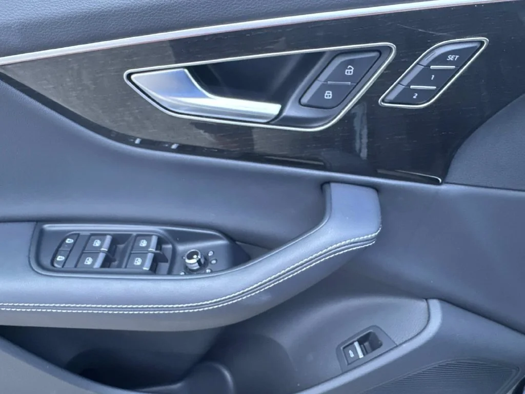 Used 2025 Black Audi 55 Premium Plus image 40