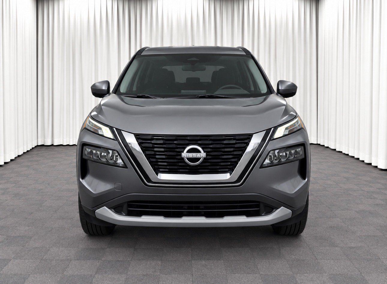 Used 2023 Gun Metallic Nissan S image 9