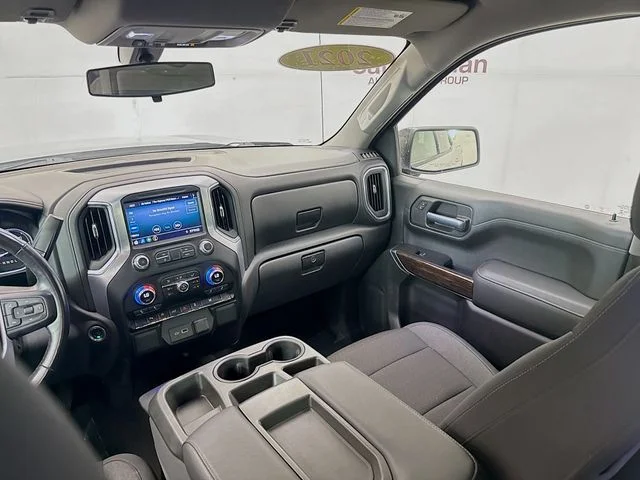Used 2021 Silver GMC Elevation image 23
