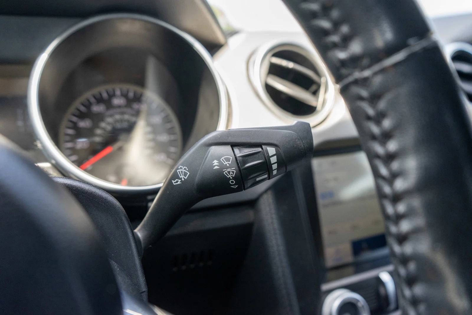 Used 2022 Oxford White Ford EcoBoost Premium image 29
