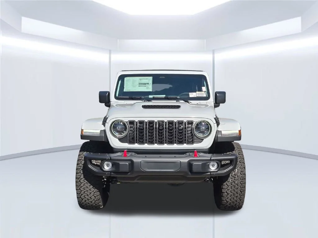 New 2027 White/off-white Jeep Rubicon X image 10