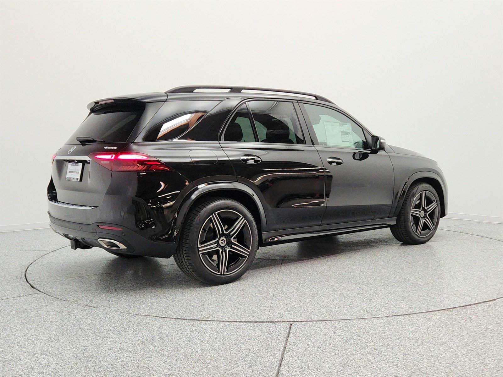 New 2026 Obsidian Black Metallic Mercedes-Benz GLE 580 4MATIC® SUV image 5