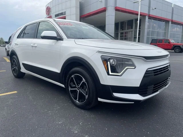 2026 Kia Niro LX - Photo 10