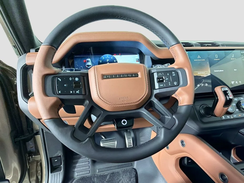 New 2026 Petra Copper Land Rover  OCTA image 11
