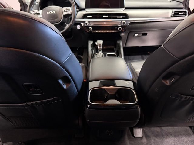 Used 2022 Sangria Red Kia LX image 32