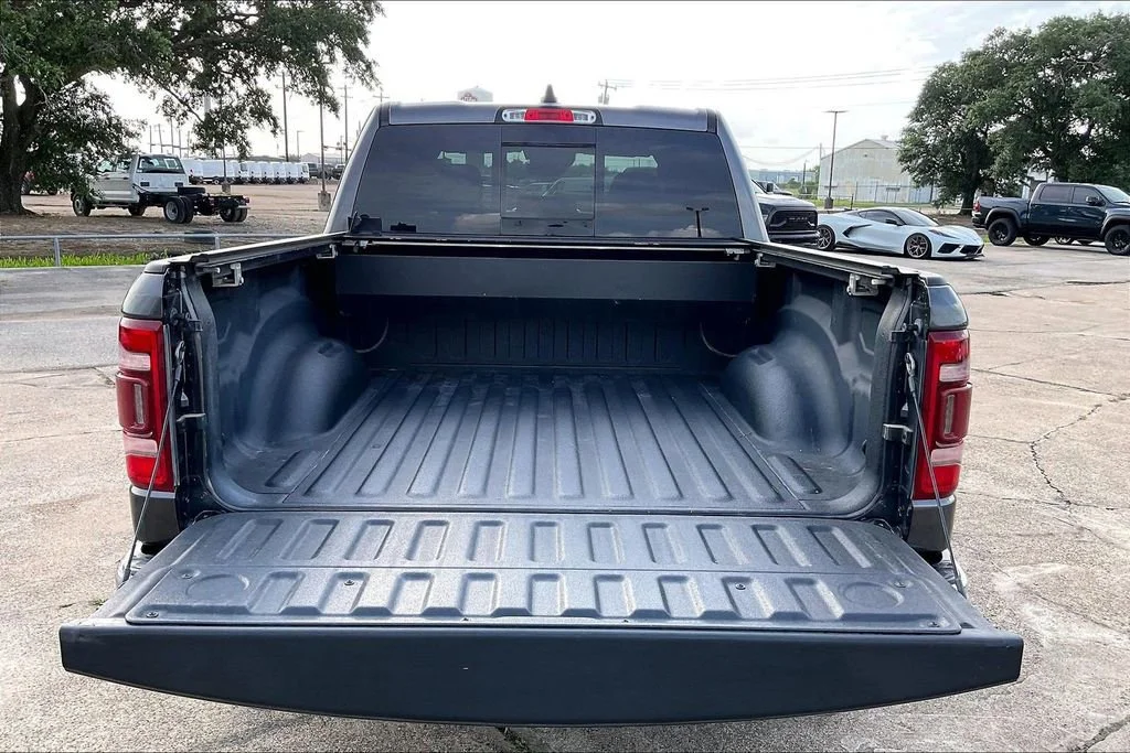 Used 2022  Ram Laramie image 34