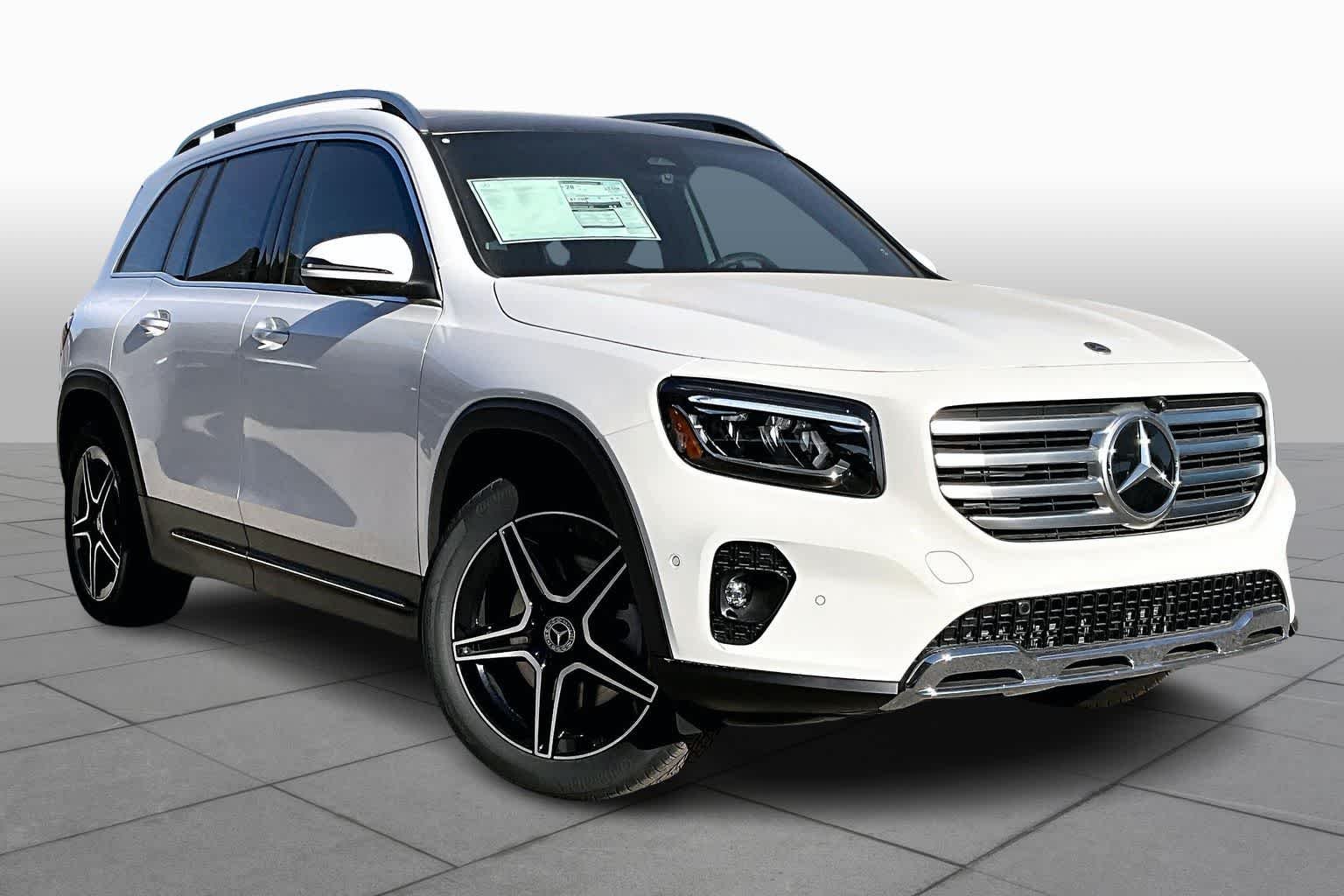 New 2026 Polar White Mercedes-Benz GLB 250 image 2
