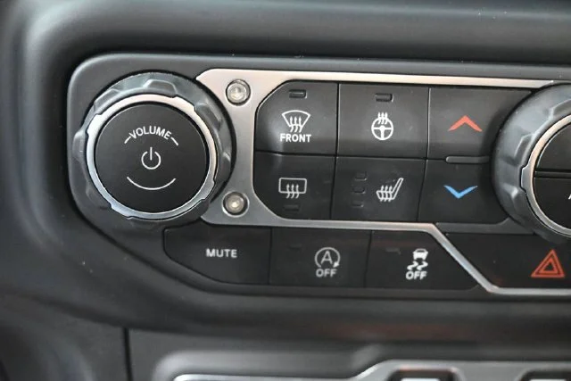 Used 2021 Blue Jeep Mojave image 22