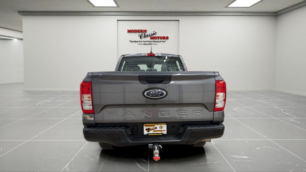 Used 2025 Gray Ford XL image 6