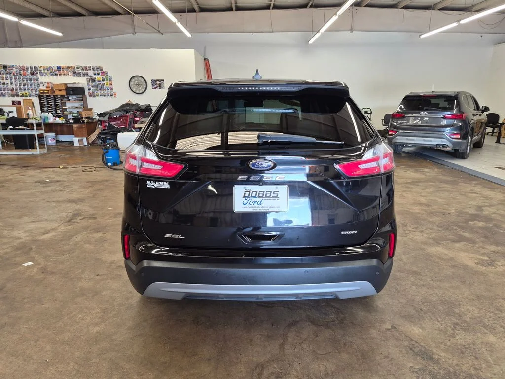 Certified Used 2022 Black Metallic Ford SEL image 6