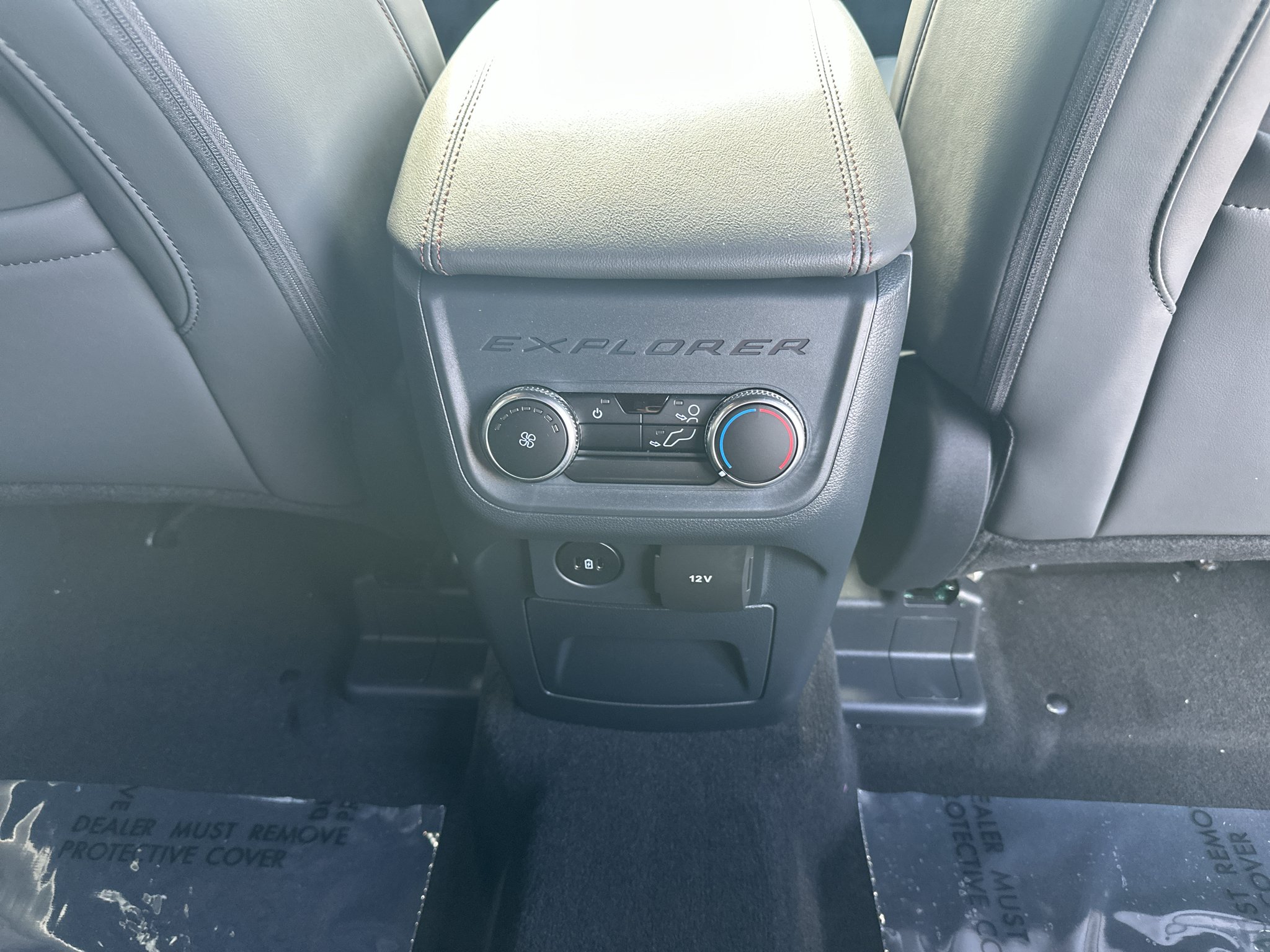 New 2027 Avalanche Gray Ford Active image 32