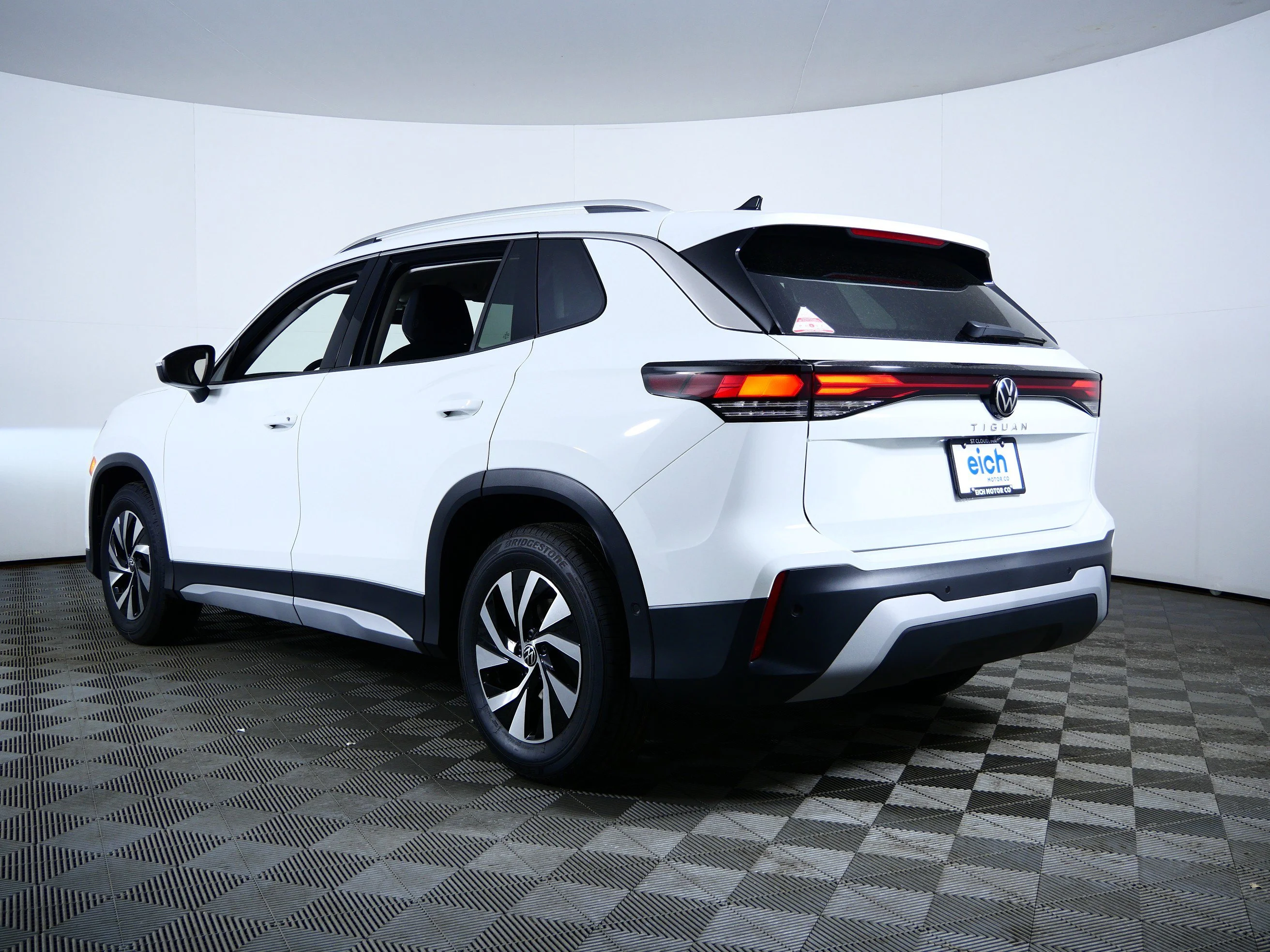 New 2026 Pure White Volkswagen S image 5