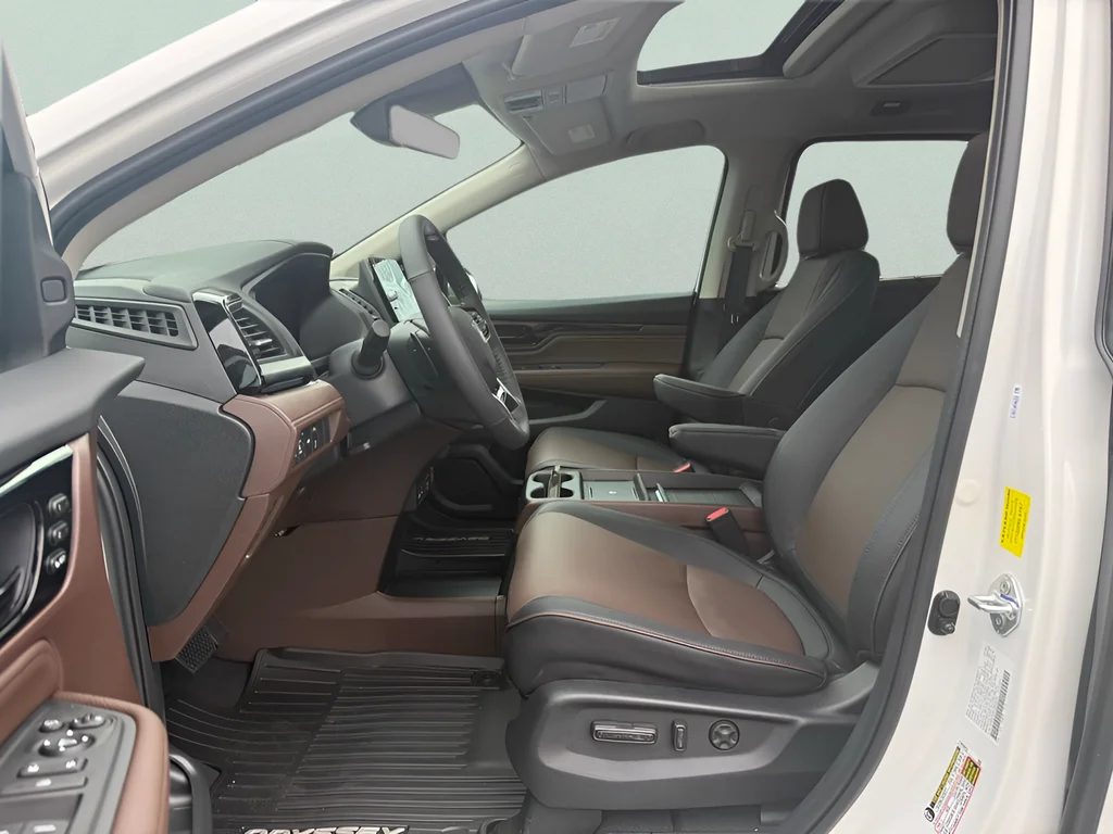 2026 Honda Odyssey Elite - Photo 9
