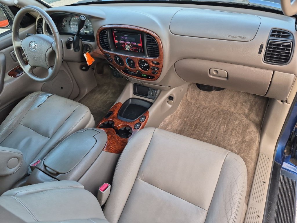 Used 2006  Toyota Limited image 25