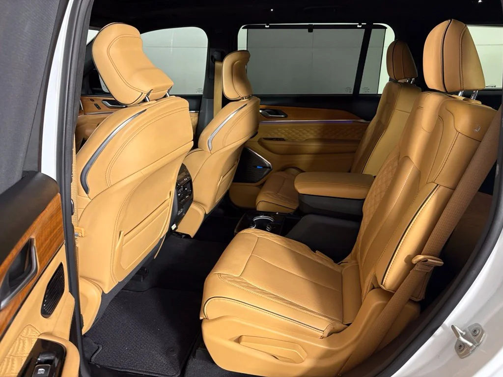 Used 2023 White Jeep Summit image 37