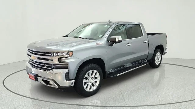 Used 2021 Gray Chevrolet LTZ image 4