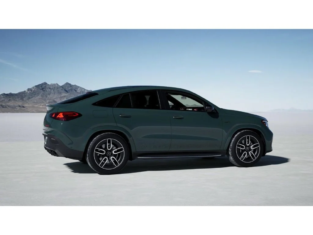 New 2027 Green Mercedes-Benz  image 18