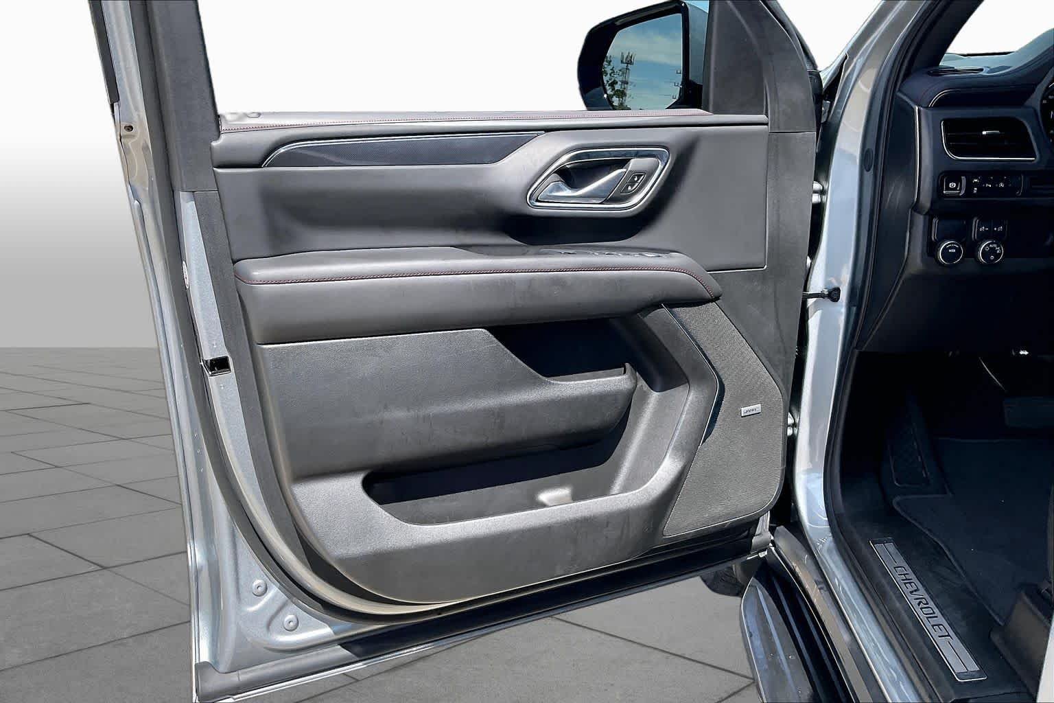 2024 Chevrolet Suburban RST - Photo 21