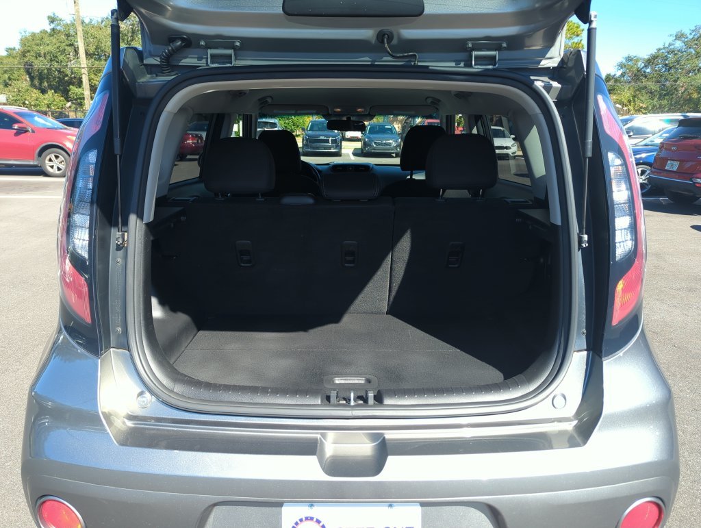 Used 2017 Gray Kia Plus image 29