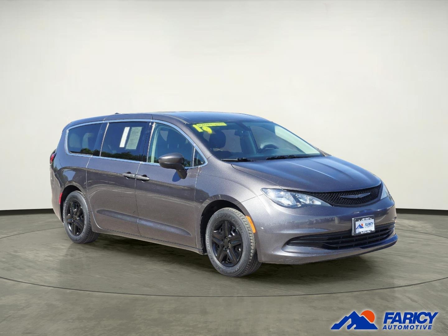 Used 2019 GRAY CHRYSLER L image 6